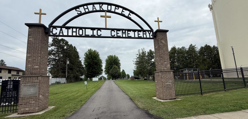 Shakopee Catholic Cemetery entrance