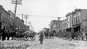 First Ave. looking west from Lewis St., 1905 